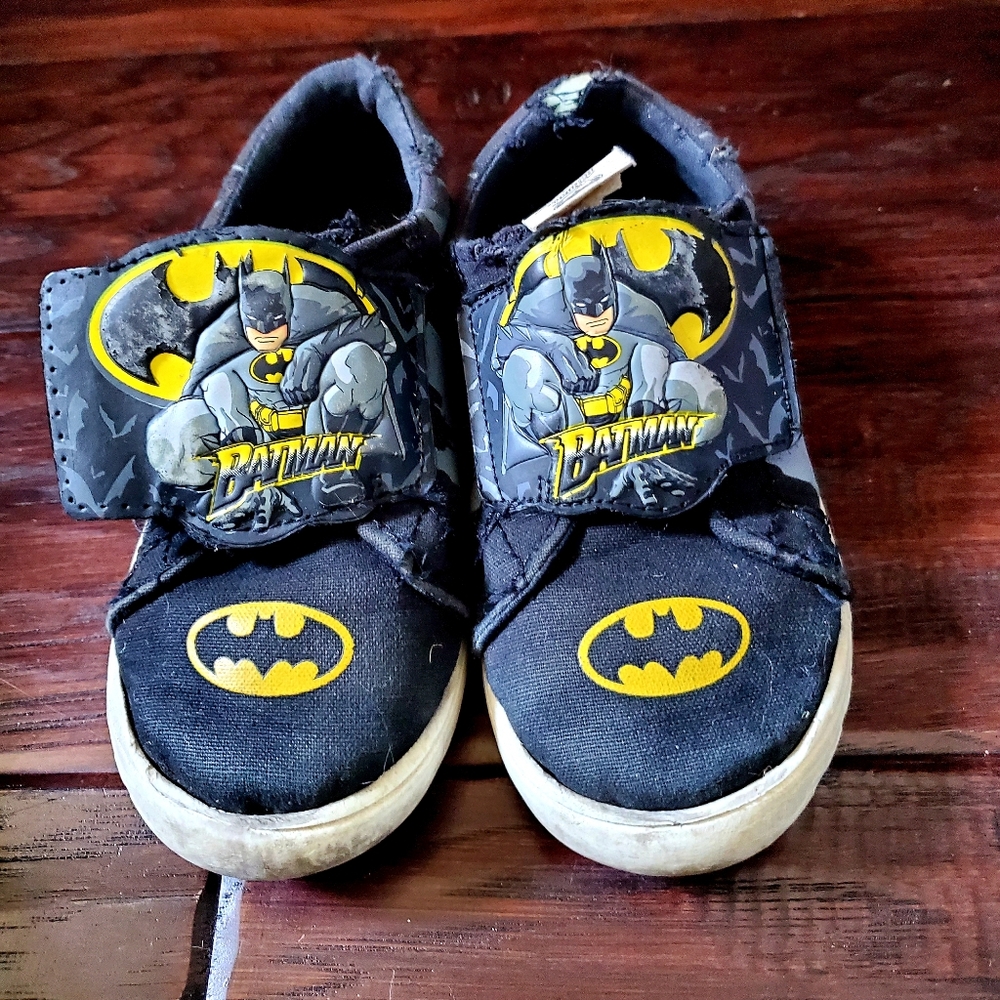 💛🦇DC comics batman casual sneakers - Picture 2 of 5